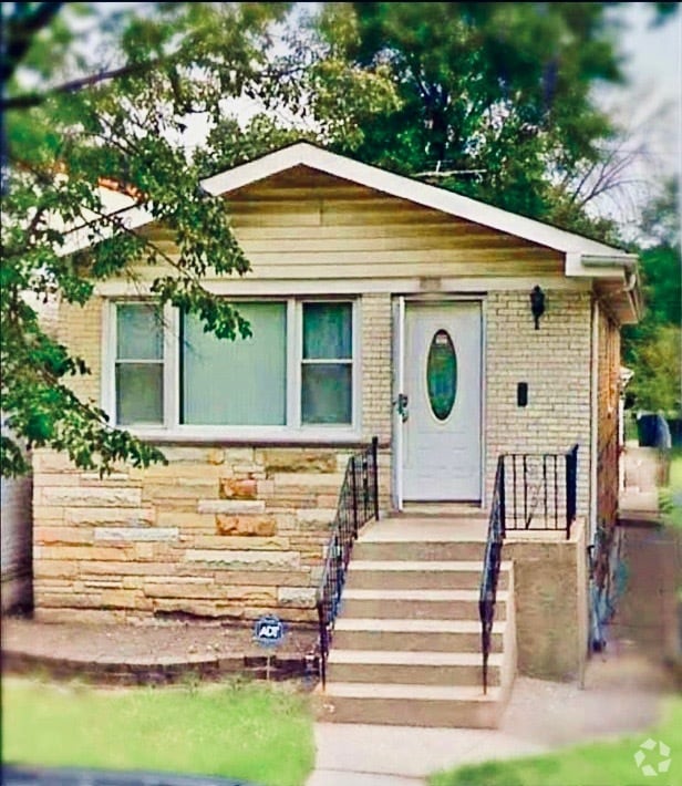 Hollywood Park Apartments under 500 Chicago, IL 14 Rentals