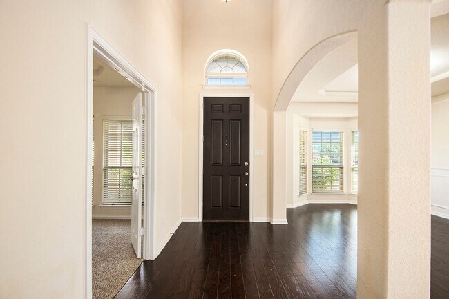 Foto del edificio - 9801 Yellow Cup Dr