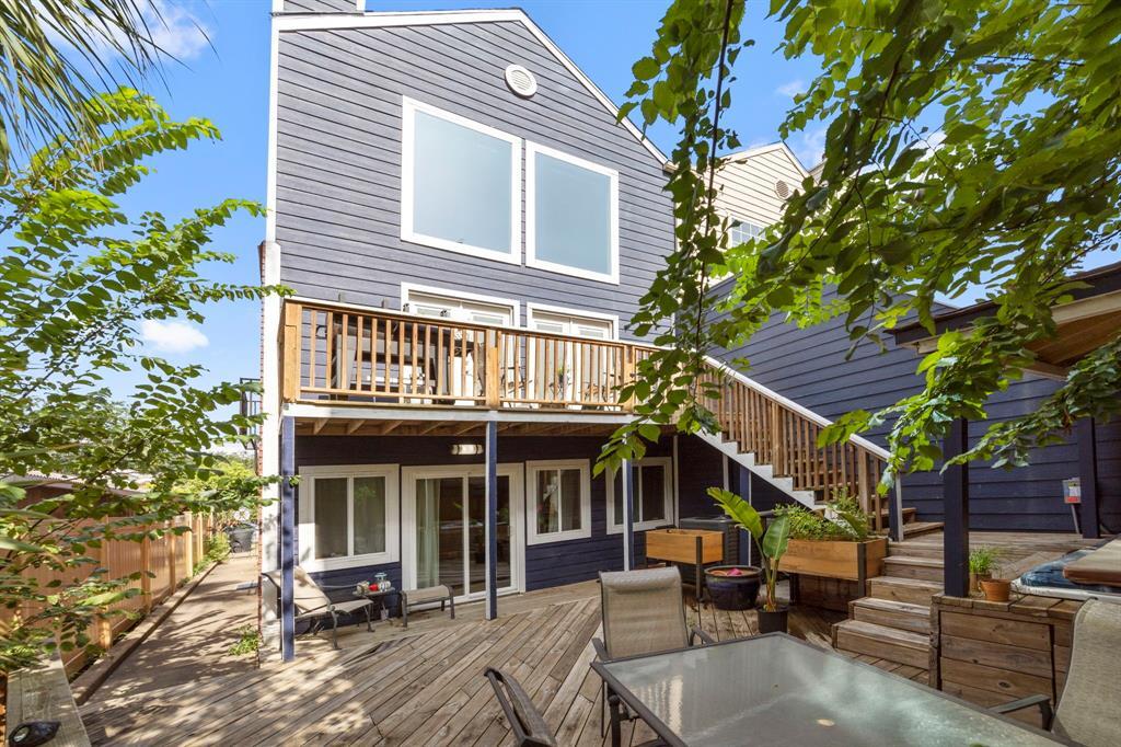 Foto principal - 2415 Dunlavy St