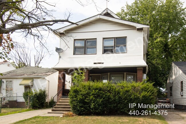 Building Photo - Discover Your New Home in Vibrant Clevelan...