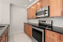 Primary Photo - 183 Oak St