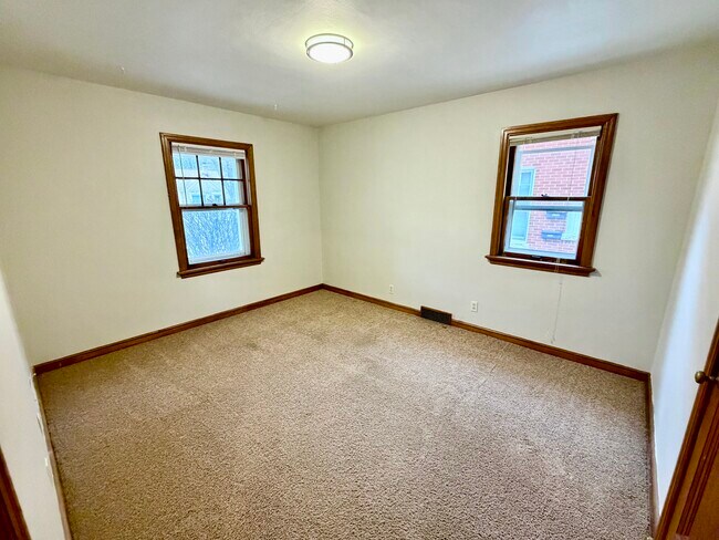 Dormitorio 1 - 2216 Lefeber Ave