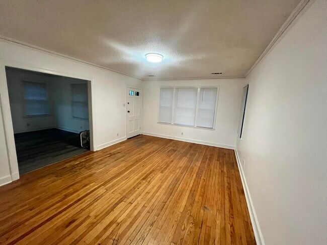 Foto del edificio - 639 Houston St