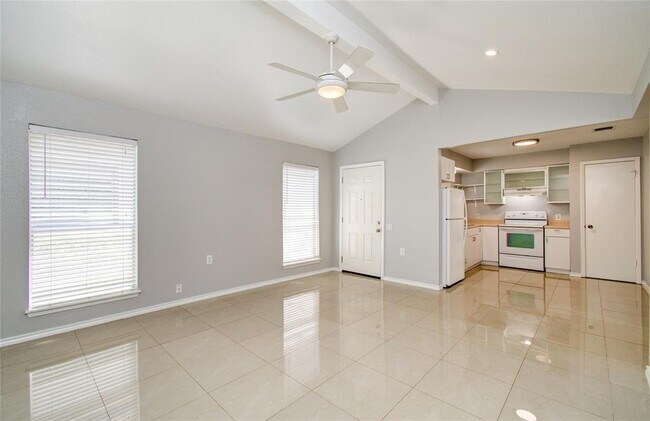 Building Photo - 1917 Augusta Dr