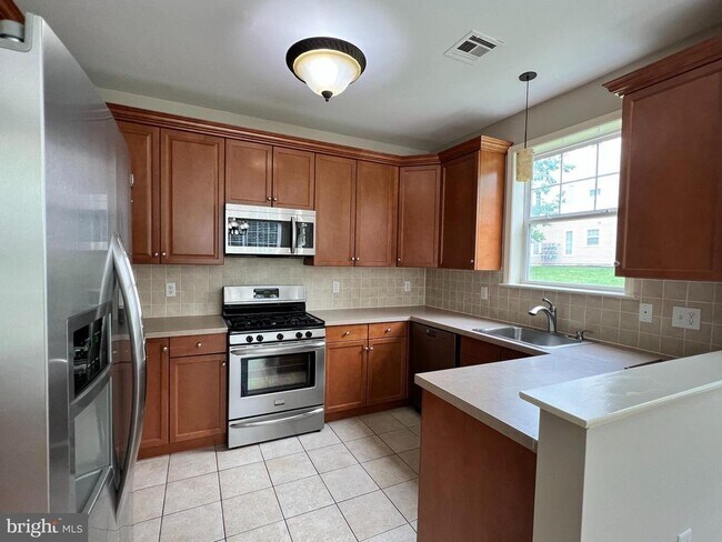 Building Photo - 212 Masterson Ct