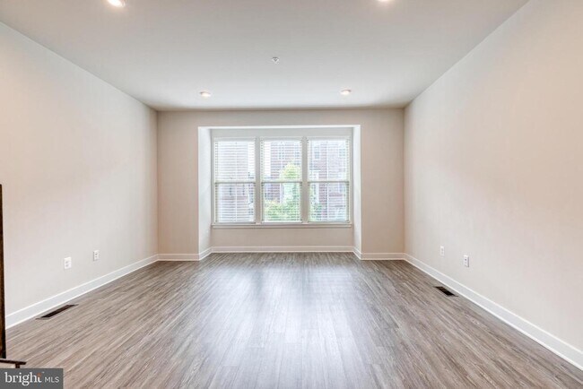 Foto del edificio - 228 S Newkirk St