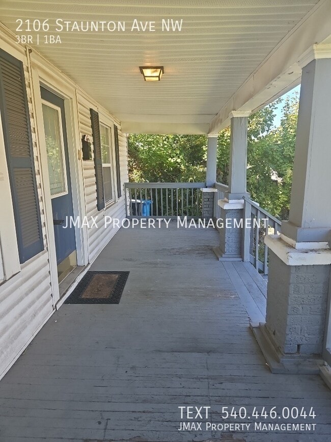 Foto del edificio - 2106 Staunton Ave NW
