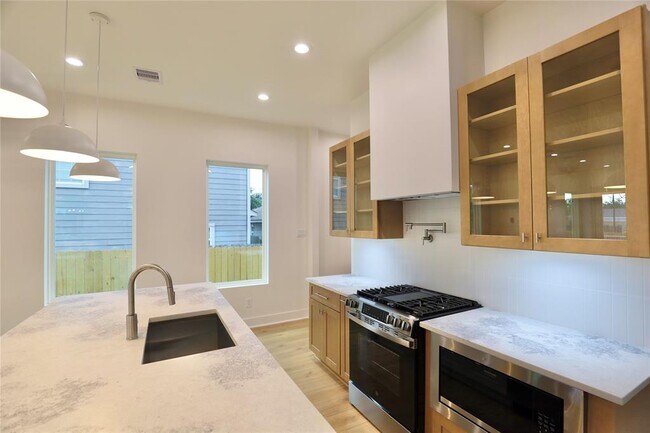 Foto del edificio - 510 E 37th St