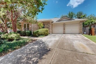 Building Photo - 360 Canterbury Dr