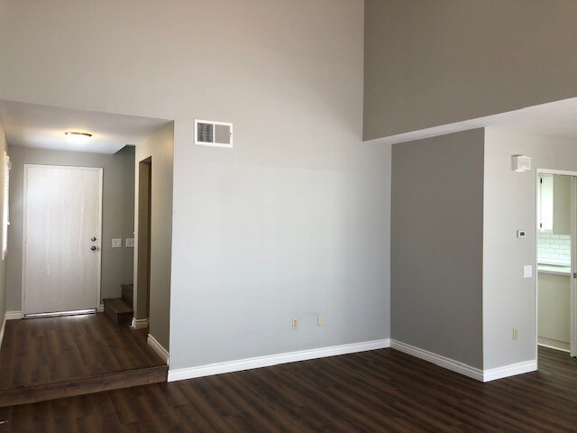 Building Photo - 6676 Vista Loma