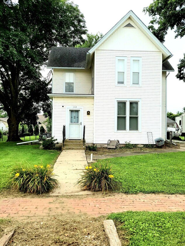 Foto principal - 103 W 1st Ave