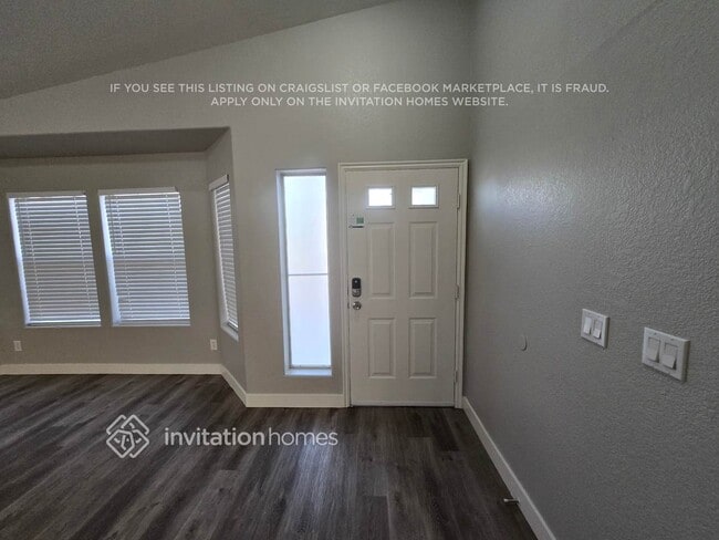 Foto del edificio - 1130 Broken Hills Dr