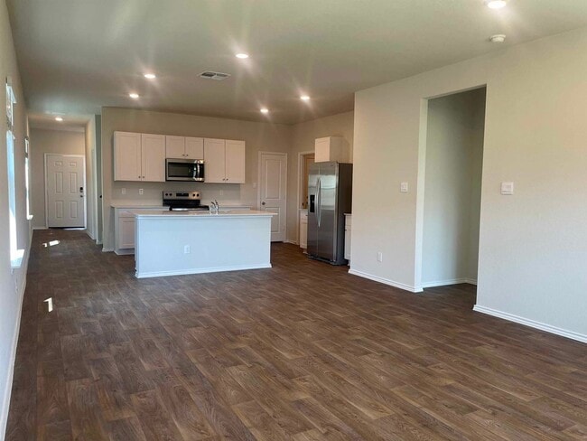 Building Photo - 5918 Chester Downs