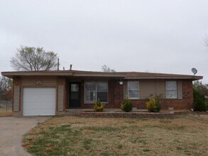 Building Photo - 4303 NW Ridgecrest Dr