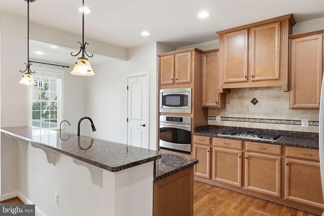 Foto del edificio - 21253 Park Grove Terrace