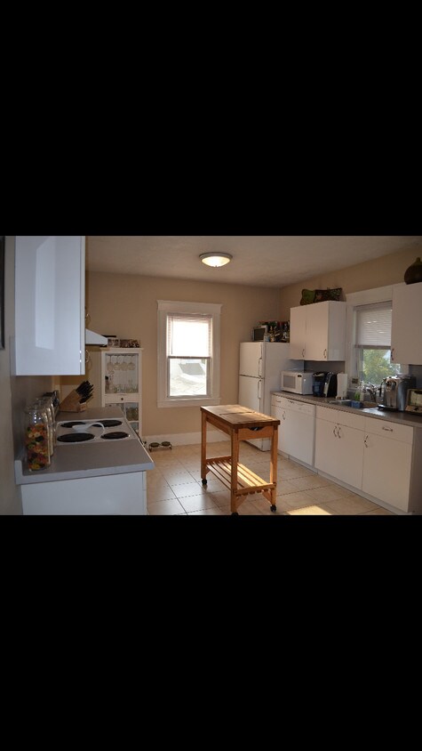 Primary Photo - 109 California Ave