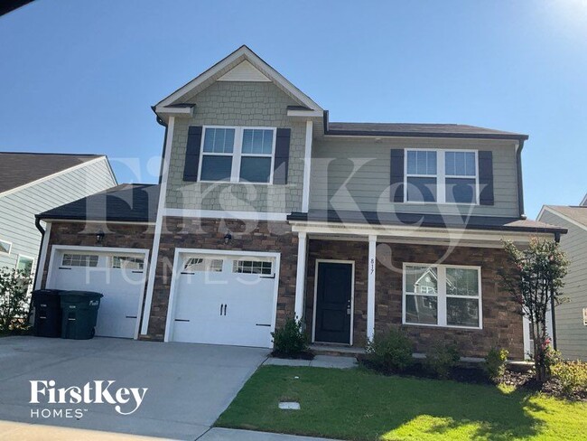 Building Photo - 817 Alexander Commons Dr