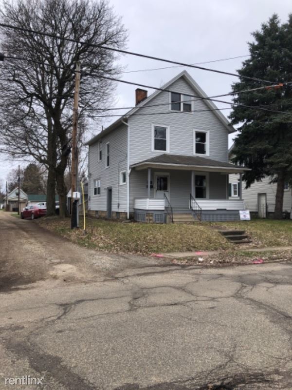 Primary Photo - 3 br, 1.5 bath House - 621 Walnut Rd SW