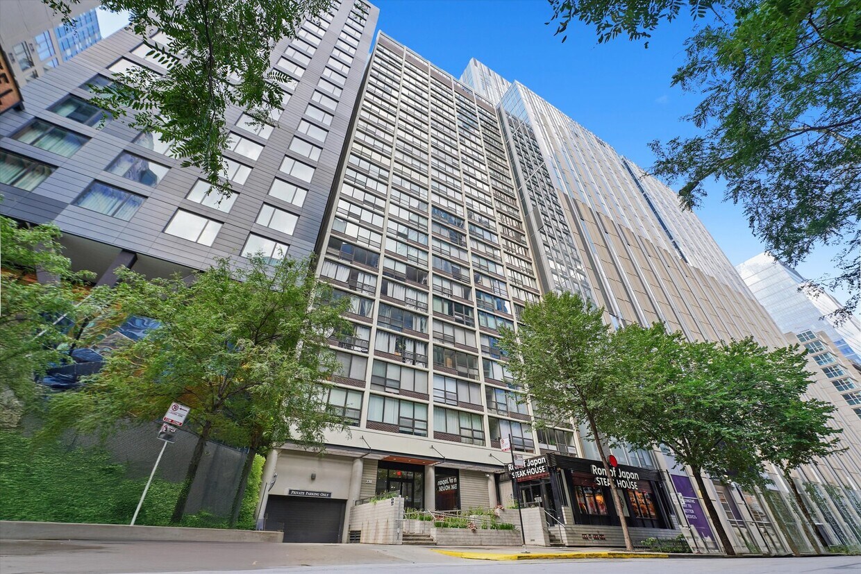 Foto principal - 230 E Ontario St