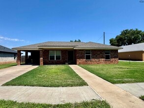 Building Photo - 3208 Northwest Dr