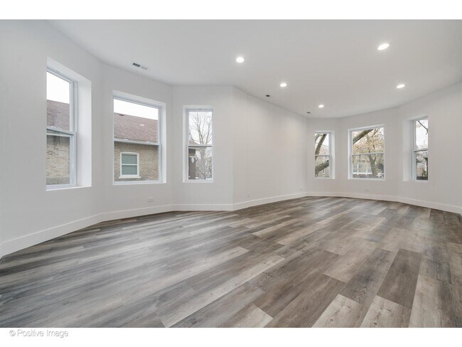 Foto del edificio - 1405 Clinton Ave