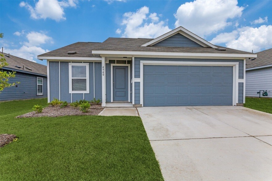 Foto principal - 4940 Springs Rd