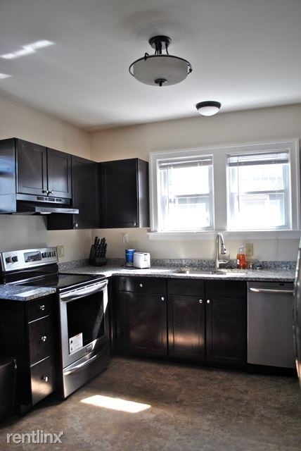 Building Photo - 1501 S State St