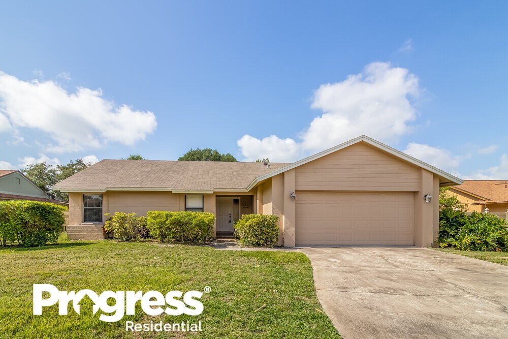 Primary Photo - 9229 Sabal Palm Cir