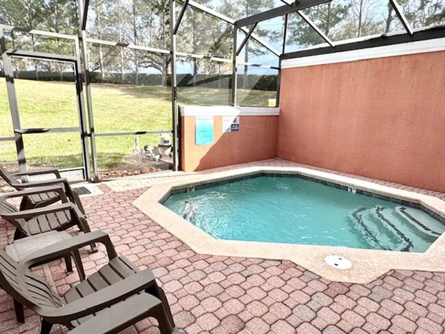 Building Photo - Kissimmee Townhome For Rent - Fully Furnished with 3 Bedrooms 2.5 Baths