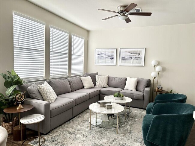 Building Photo - 75 Blue Creek Pl