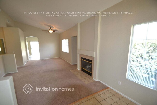 Building Photo - 40057 Daphne Dr