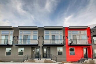 Building Photo - 3474 E 31st Ave