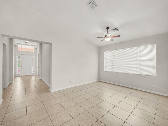 Foto del edificio - 1863 SW Jamesport Dr