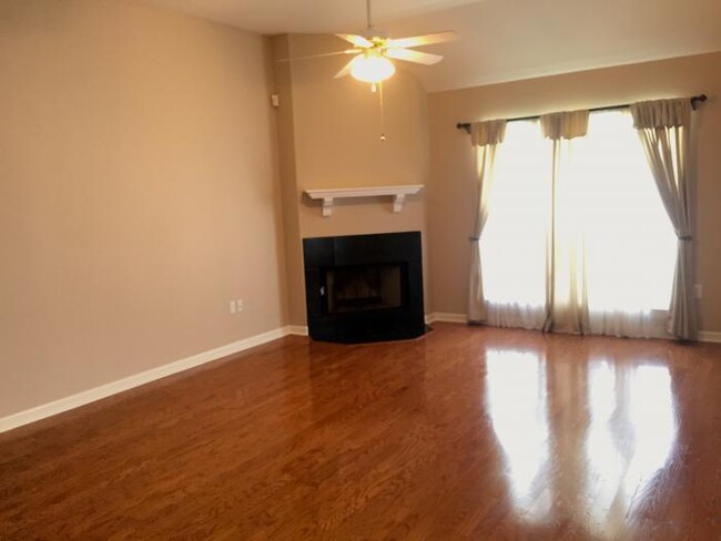 Foto del edificio - 3 bedroom in Baton Rouge LA 70817