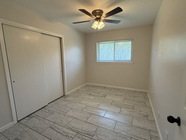 Building Photo - 7201 Armistad Ave