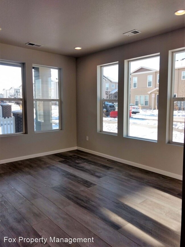 Building Photo - 3 br, 2.5 bath House - 15533 W. 65th Avenu...