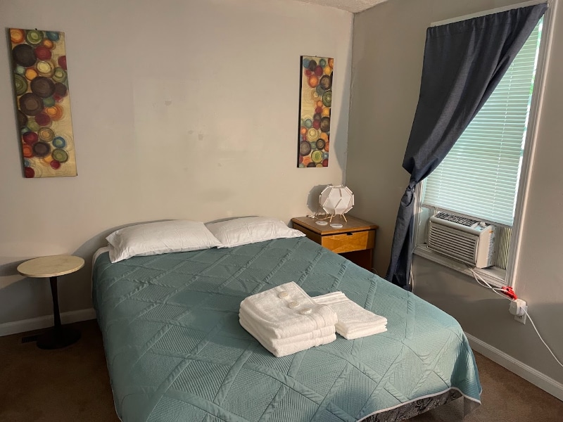 Foto principal - 1448 S Kiel Ave