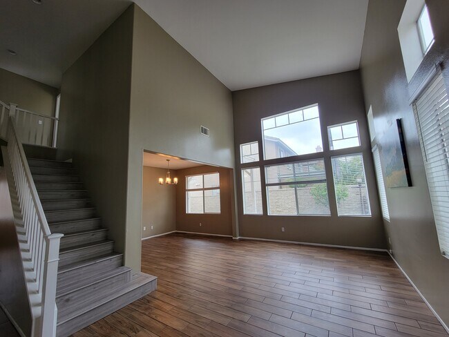 Foto del edificio - 16241 El Dorado Ct