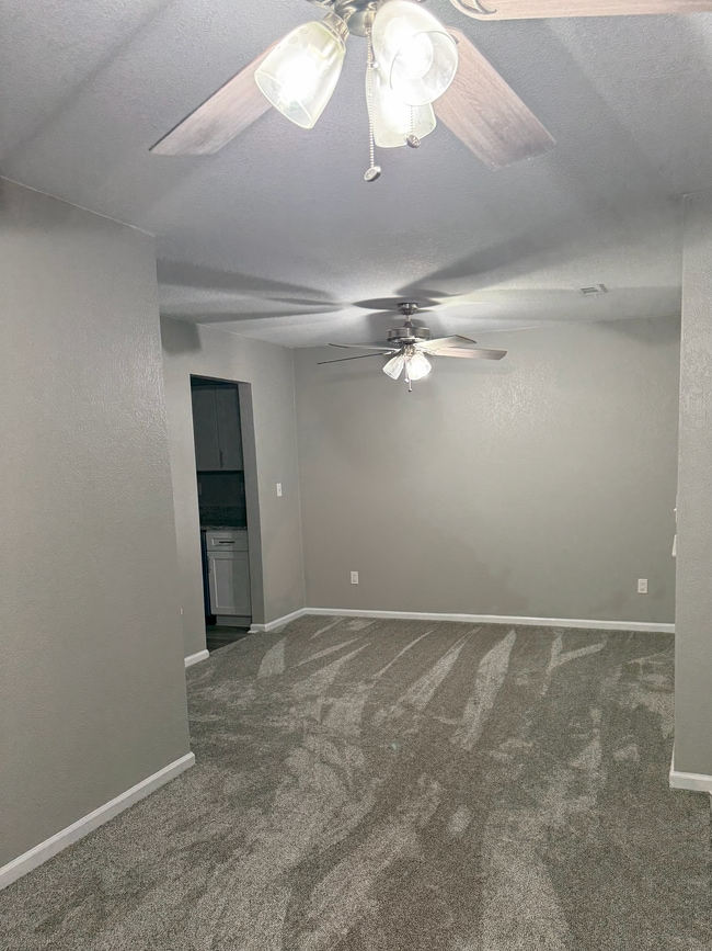 Building Photo - 6021 Camellia Dr