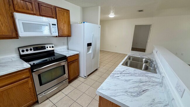 Foto del edificio - 9125 Laird St