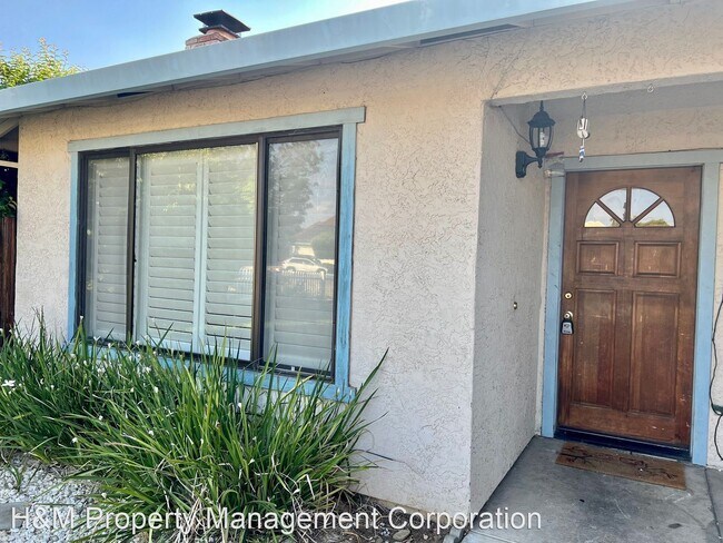 Building Photo - 4 br, 2 bath House - 830 BONNIE VIEW DR
