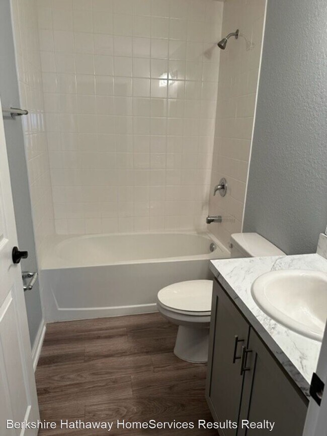 Foto del edificio - 4 br, 2 bath House - 327 Tanager St