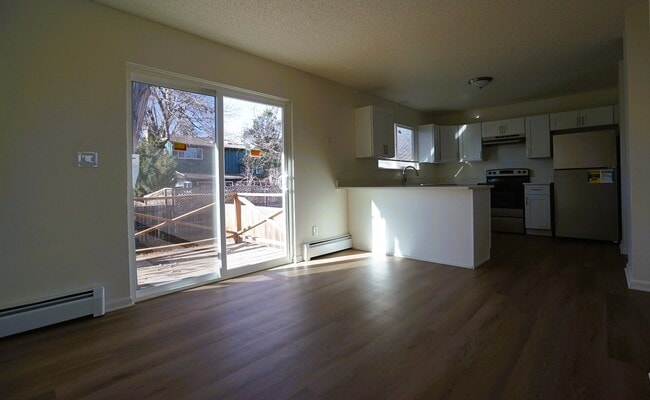 Building Photo - 1225 S Coffman St