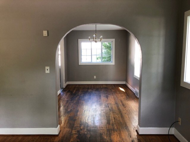Building Photo - 404 Melrose Ct