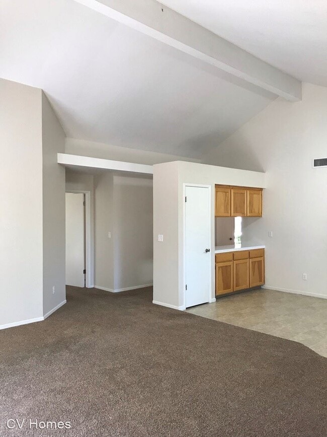 Building Photo - 7117 N Antioch Ave