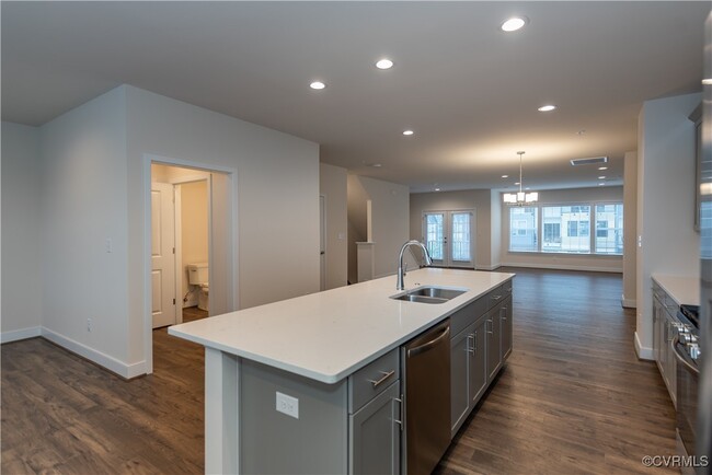 Building Photo - 2019 Libbie Lake E St