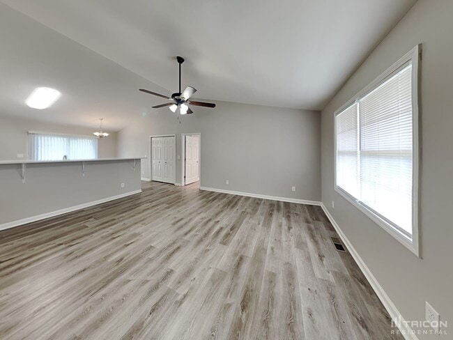 Building Photo - 868 Loch Lomond Cir
