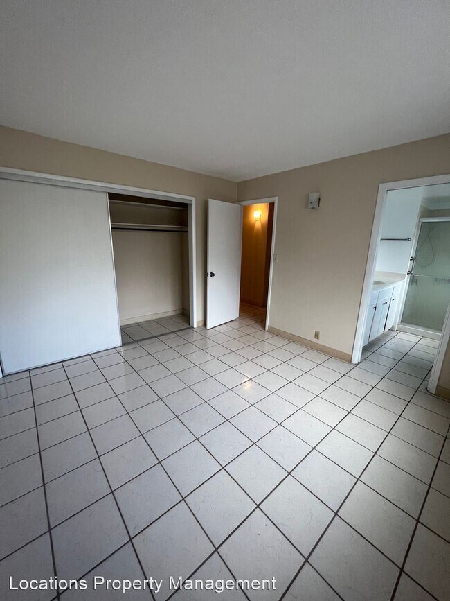 Building Photo - 3 br, 2 bath House - 827 Ala Lilikoi Stree...