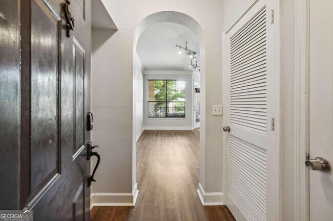 Foto del edificio - 3777 Peachtree Rd NE