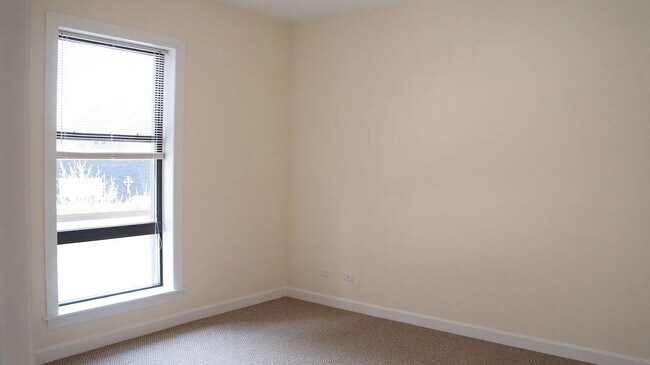 Foto del edificio - 4715 N Sheridan Rd